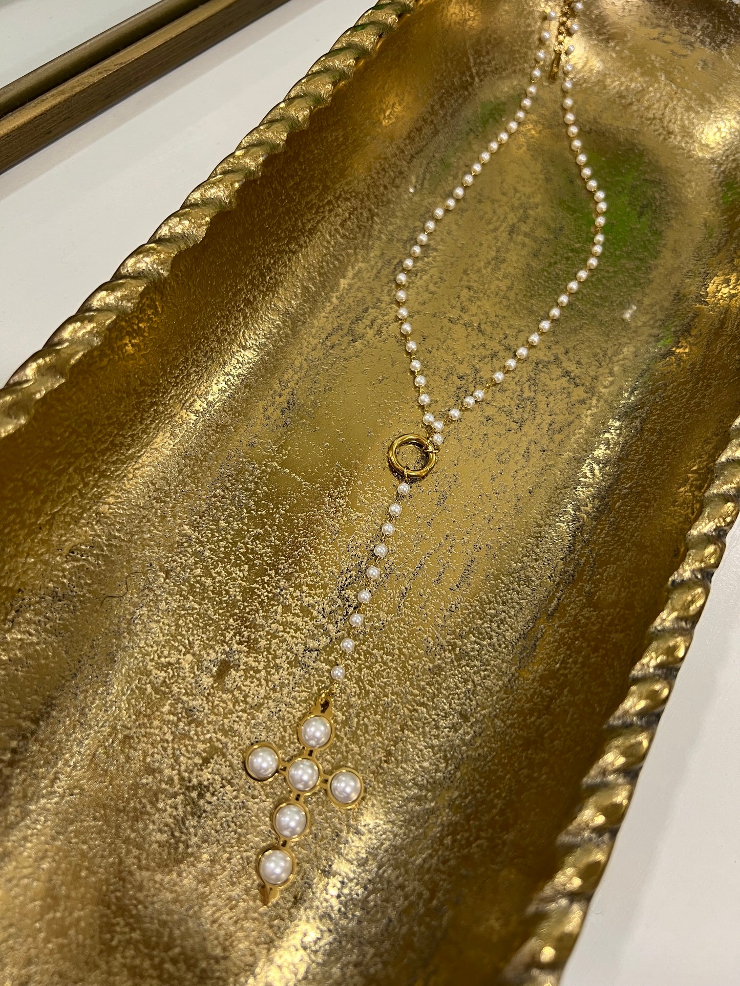 Graceful Pearl Necklace